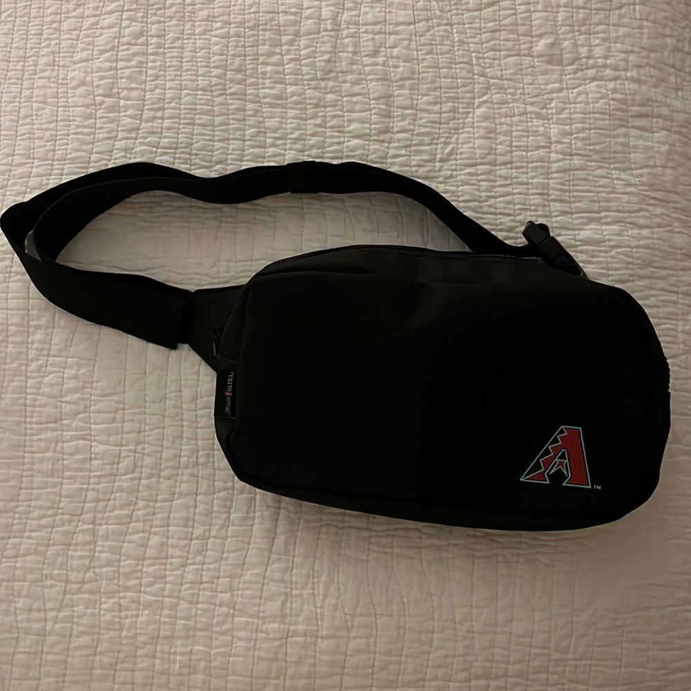 Arizona Diamondbacks fanny pack - brand new